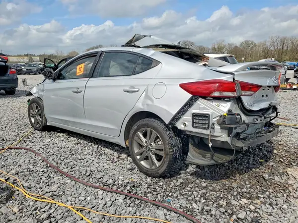 5NPD84LF4JH295626 2018 HYUNDAI ELANTRA - Image 2