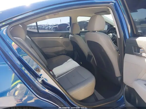 5NPD84LF4JH295688 2018 HYUNDAI ELANTRA - Image 8