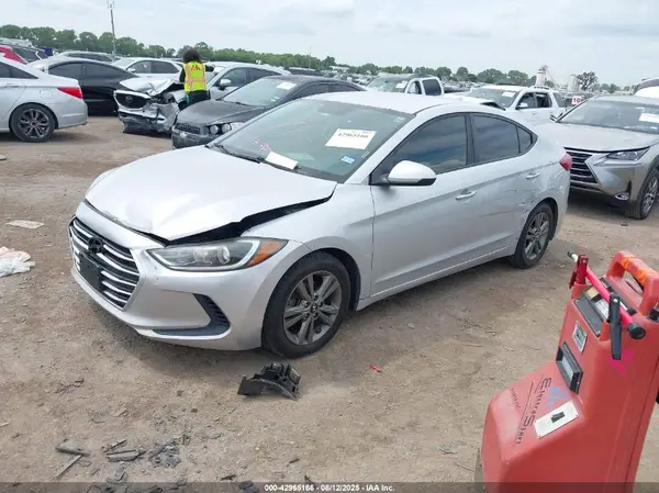 5NPD84LF4JH295884 2018 HYUNDAI ELANTRA - Image 2