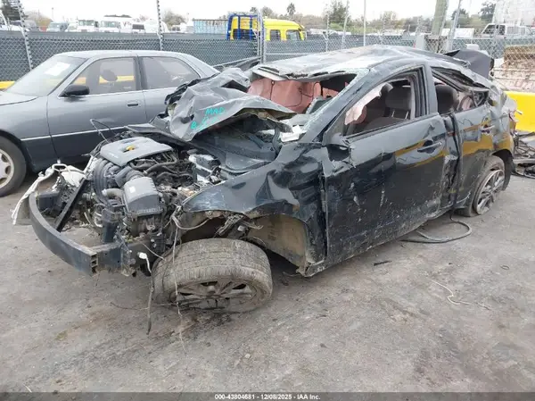 5NPD84LF4JH299708 2018 HYUNDAI ELANTRA - Image 2