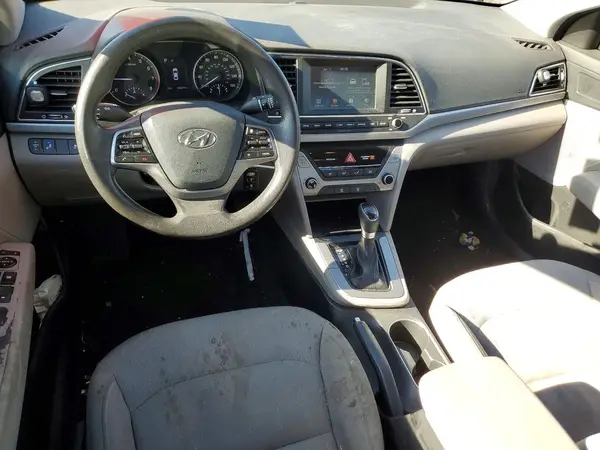 5NPD84LF4JH300520 2018 HYUNDAI ELANTRA - Image 8