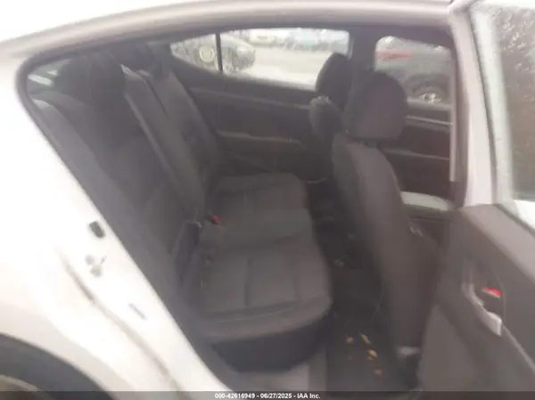 5NPD84LF4JH302137 2018 HYUNDAI ELANTRA - Image 8