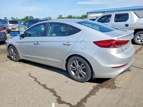 5NPD84LF4JH303756 2018 HYUNDAI ELANTRA - Image 2