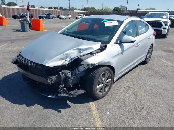5NPD84LF4JH304549 2018 HYUNDAI ELANTRA - Image 2