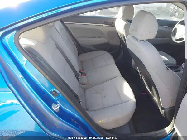5NPD84LF4JH305443 2018 HYUNDAI ELANTRA - Image 8