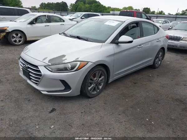 5NPD84LF4JH305510 2018 HYUNDAI ELANTRA - Image 2