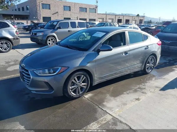5NPD84LF4JH311355 2018 HYUNDAI ELANTRA - Image 2