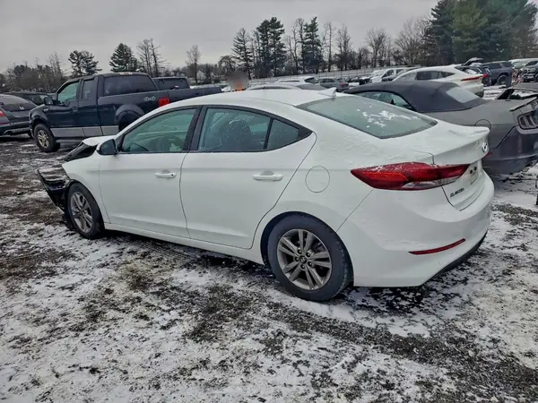 5NPD84LF4JH312487 2018 HYUNDAI ELANTRA - Image 2