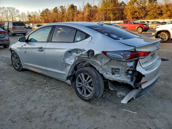 5NPD84LF4JH313798 2018 HYUNDAI ELANTRA - Image 2