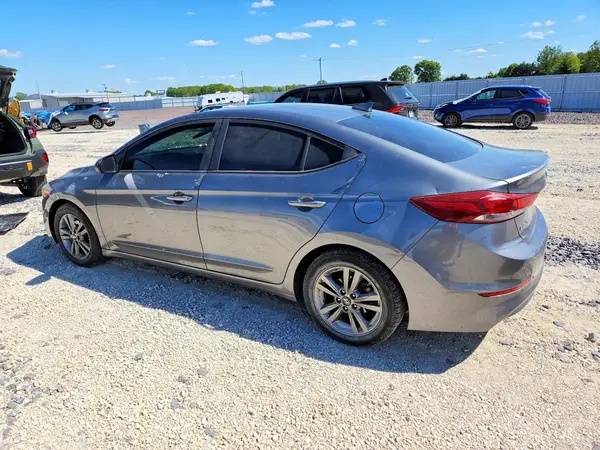 5NPD84LF4JH315454 2018 HYUNDAI ELANTRA - Image 2
