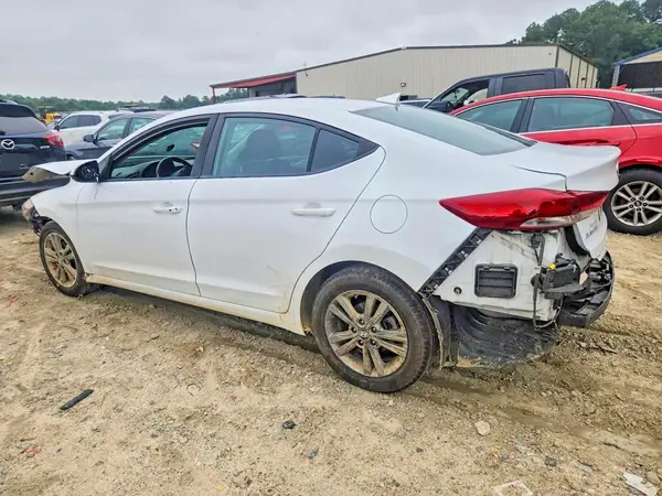 5NPD84LF4JH315941 2018 HYUNDAI ELANTRA - Image 2