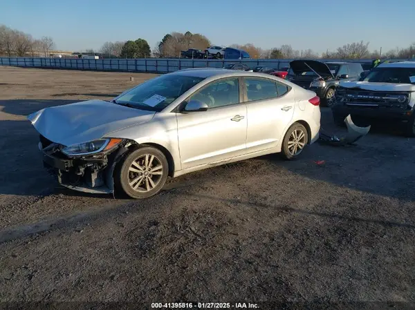 5NPD84LF4JH318709 2018 HYUNDAI ELANTRA - Image 2