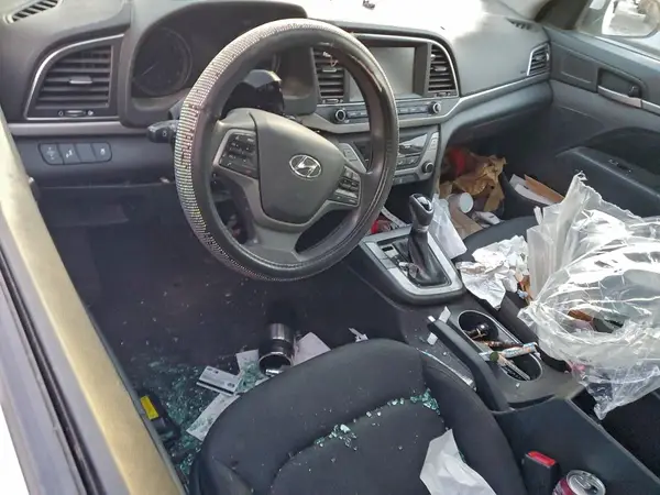 5NPD84LF4JH319164 2018 HYUNDAI ELANTRA - Image 8