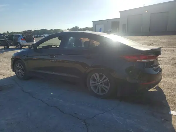 5NPD84LF4JH320802 2018 HYUNDAI ELANTRA - Image 2