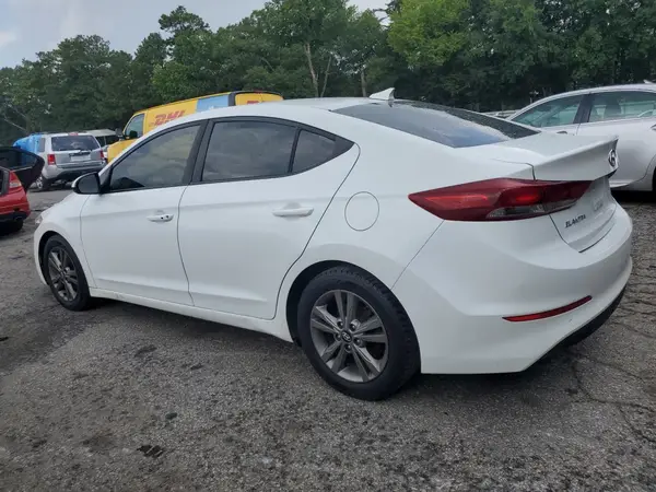 5NPD84LF4JH320881 2018 HYUNDAI ELANTRA - Image 2
