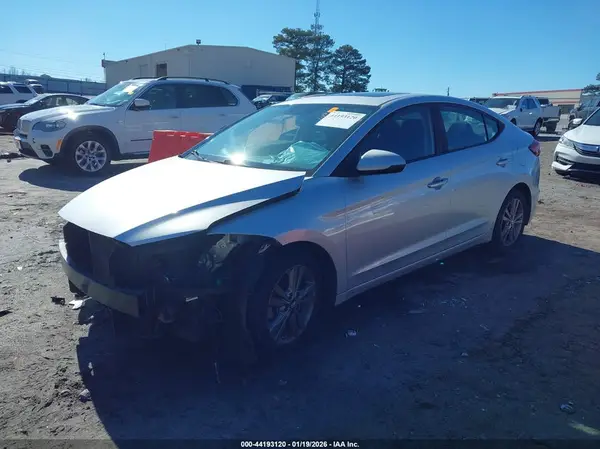 5NPD84LF4JH323294 2018 HYUNDAI ELANTRA - Image 2