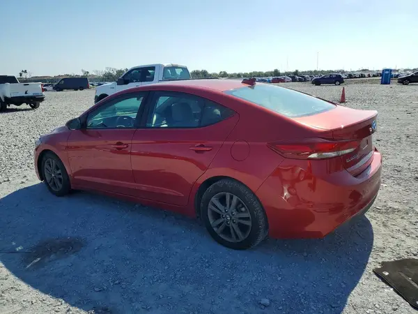5NPD84LF4JH323330 2018 HYUNDAI ELANTRA - Image 2