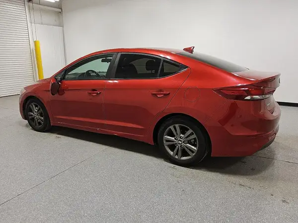 5NPD84LF4JH326261 2018 HYUNDAI ELANTRA - Image 2