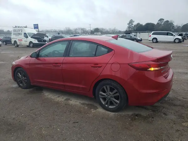 5NPD84LF4JH327040 2018 HYUNDAI ELANTRA - Image 2