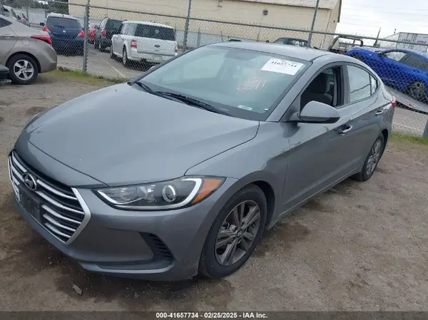 5NPD84LF4JH327720 2018 HYUNDAI ELANTRA - Image 2