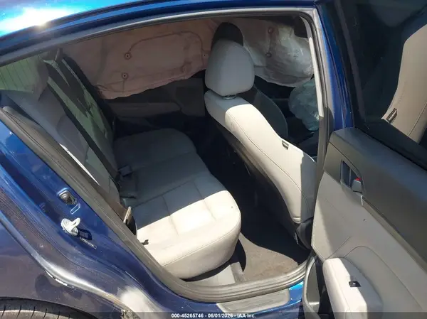 5NPD84LF4JH327992 2018 HYUNDAI ELANTRA - Image 8