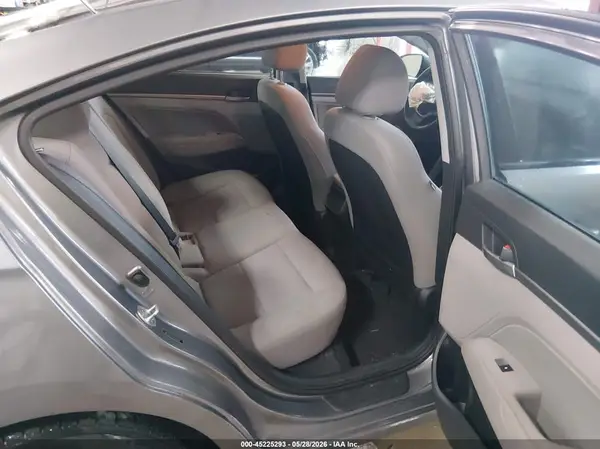 5NPD84LF4JH328558 2018 HYUNDAI ELANTRA - Image 8