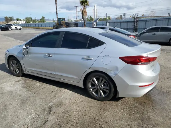 5NPD84LF4JH328706 2018 HYUNDAI ELANTRA - Image 2