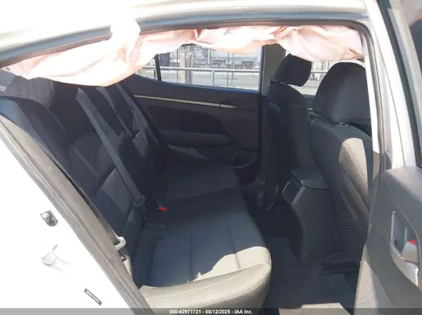 5NPD84LF4JH329600 2018 HYUNDAI ELANTRA - Image 8