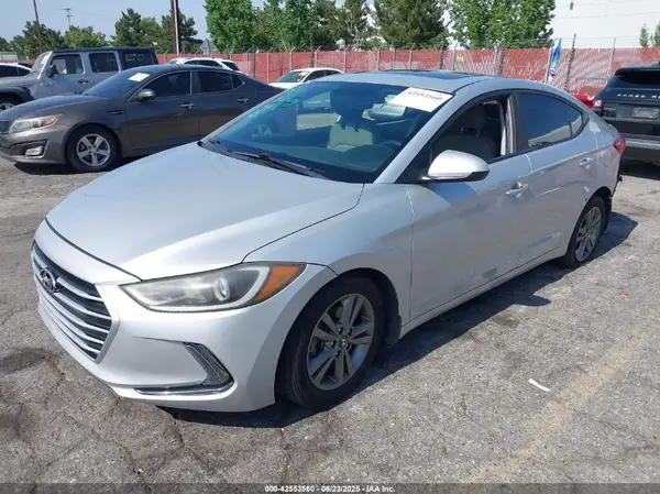 5NPD84LF4JH329676 2018 HYUNDAI ELANTRA - Image 2