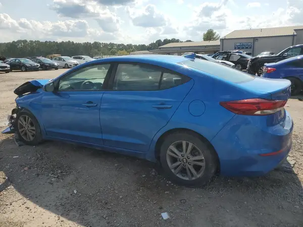 5NPD84LF4JH330357 2018 HYUNDAI ELANTRA - Image 2