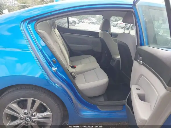 5NPD84LF4JH332416 2018 HYUNDAI ELANTRA - Image 8