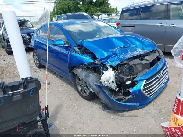 5NPD84LF4JH333632 2018 HYUNDAI ELANTRA - Image 1