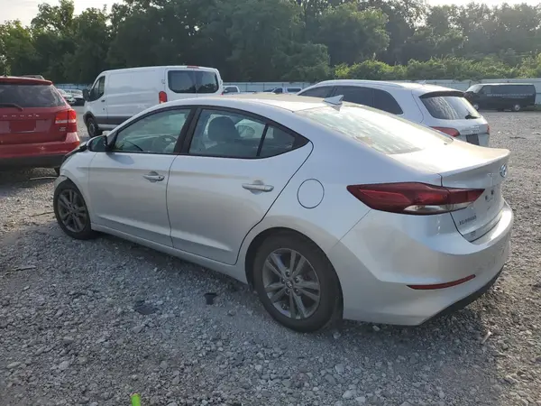 5NPD84LF4JH335378 2018 HYUNDAI ELANTRA - Image 2