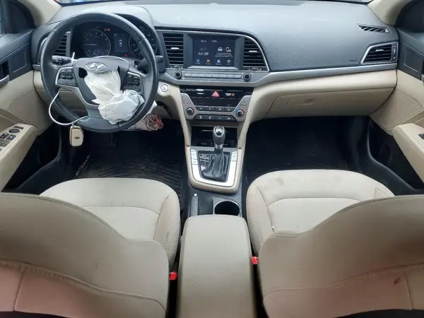 5NPD84LF4JH335915 2018 HYUNDAI ELANTRA - Image 8