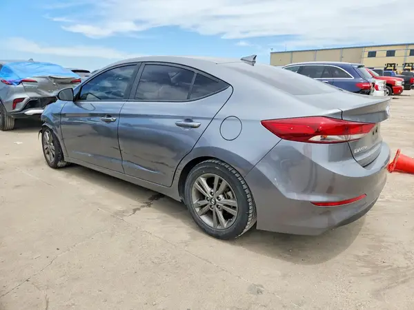 5NPD84LF4JH336952 2018 HYUNDAI ELANTRA - Image 2