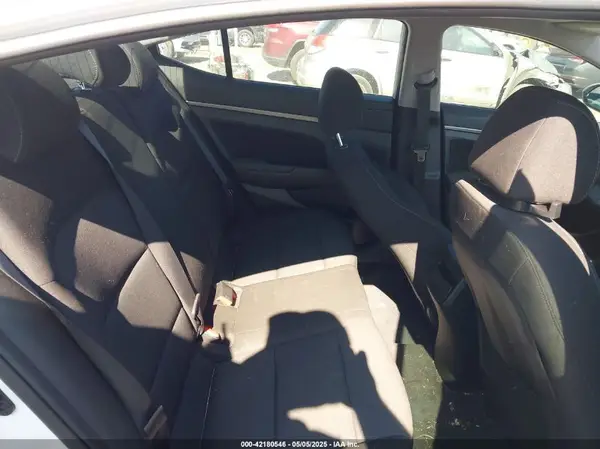 5NPD84LF4JH339513 2018 HYUNDAI ELANTRA - Image 8