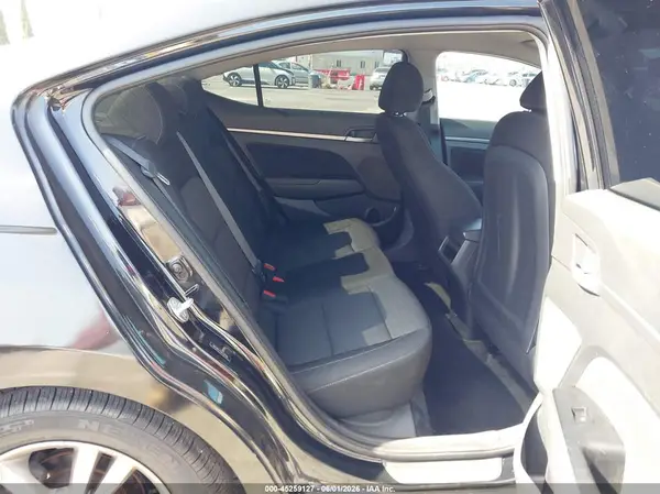 5NPD84LF4JH339785 2018 HYUNDAI ELANTRA - Image 8