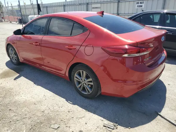 5NPD84LF4JH341598 2018 HYUNDAI ELANTRA - Image 2