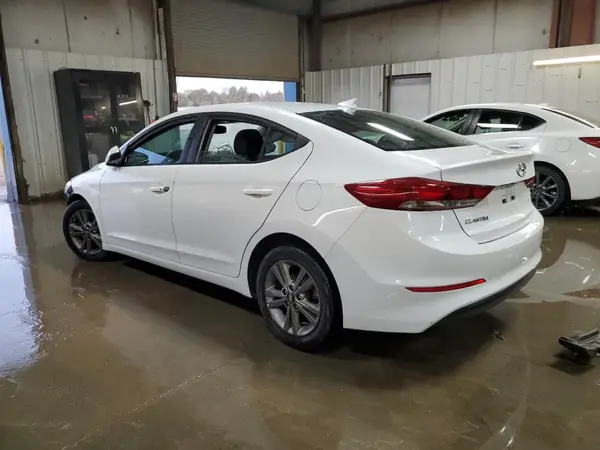 5NPD84LF4JH346476 2018 HYUNDAI ELANTRA - Image 2