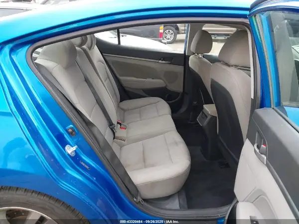 5NPD84LF4JH351578 2018 HYUNDAI ELANTRA - Image 8