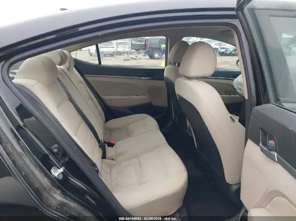 5NPD84LF4JH354643 2018 HYUNDAI ELANTRA - Image 8