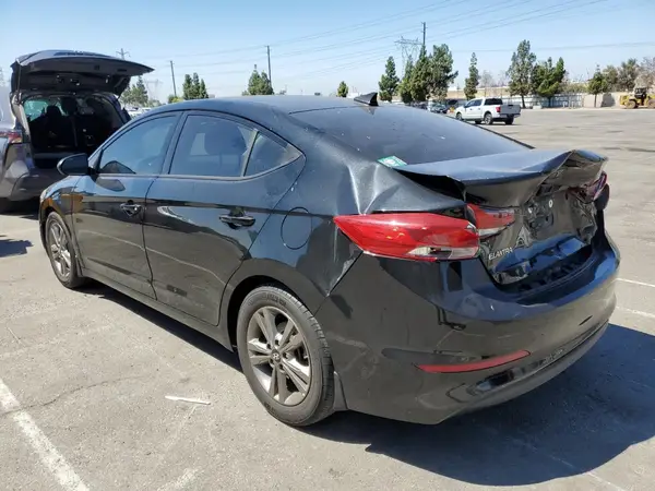 5NPD84LF4JH358014 2018 HYUNDAI ELANTRA - Image 2