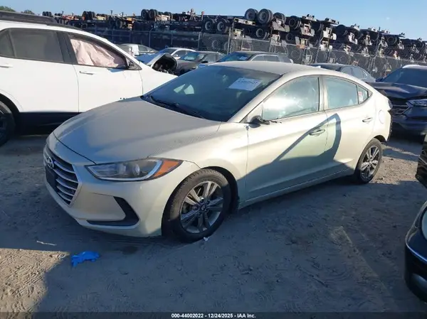 5NPD84LF4JH359499 2018 HYUNDAI ELANTRA - Image 2