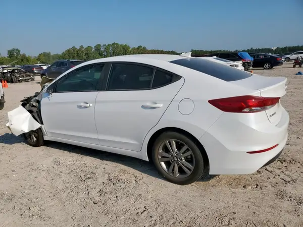 5NPD84LF4JH360992 2018 HYUNDAI ELANTRA - Image 2