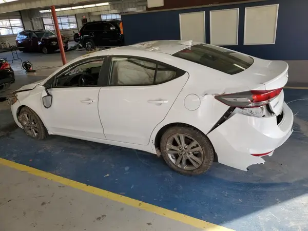 5NPD84LF4JH363746 2018 HYUNDAI ELANTRA - Image 2