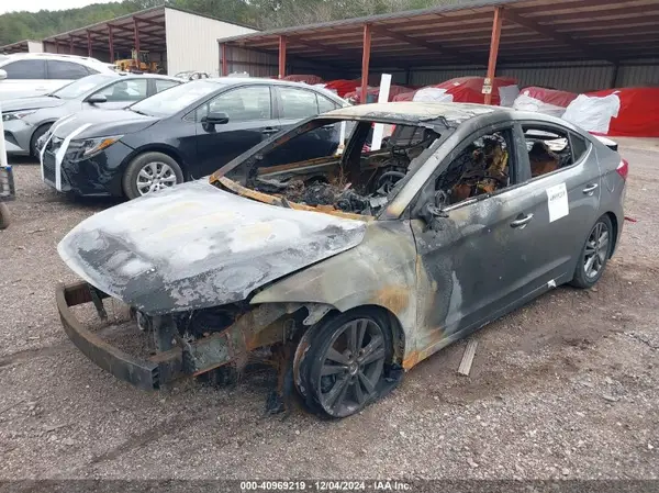 5NPD84LF4JH364573 2018 HYUNDAI ELANTRA - Image 2