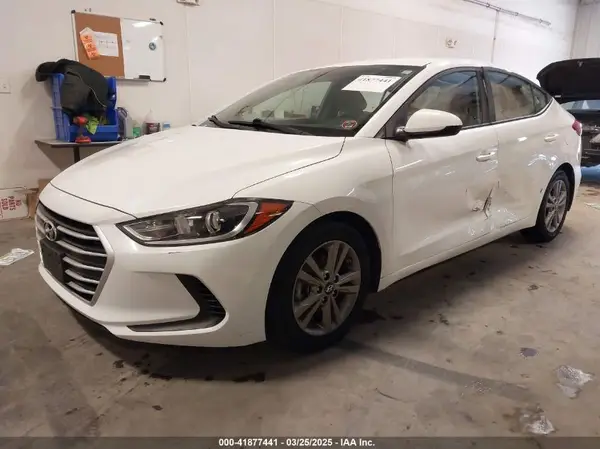 5NPD84LF4JH369157 2018 HYUNDAI ELANTRA - Image 2