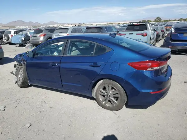 5NPD84LF4JH369465 2018 HYUNDAI ELANTRA - Image 2