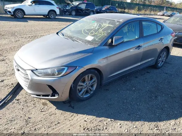 5NPD84LF4JH370907 2018 HYUNDAI ELANTRA - Image 2