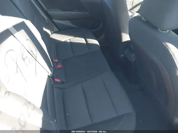 5NPD84LF4JH370907 2018 HYUNDAI ELANTRA - Image 8